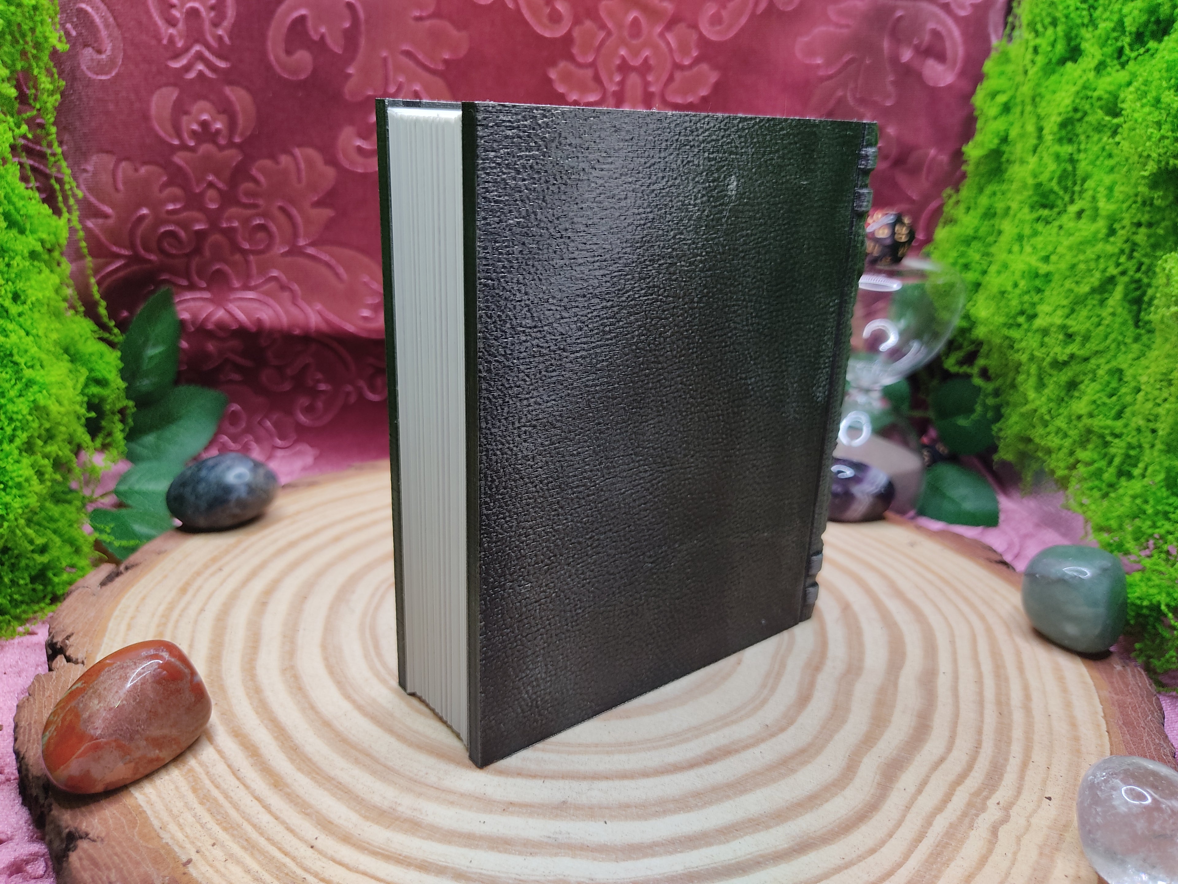 La Vara del Busgosu — Caja secreta con forma de libro antiguo