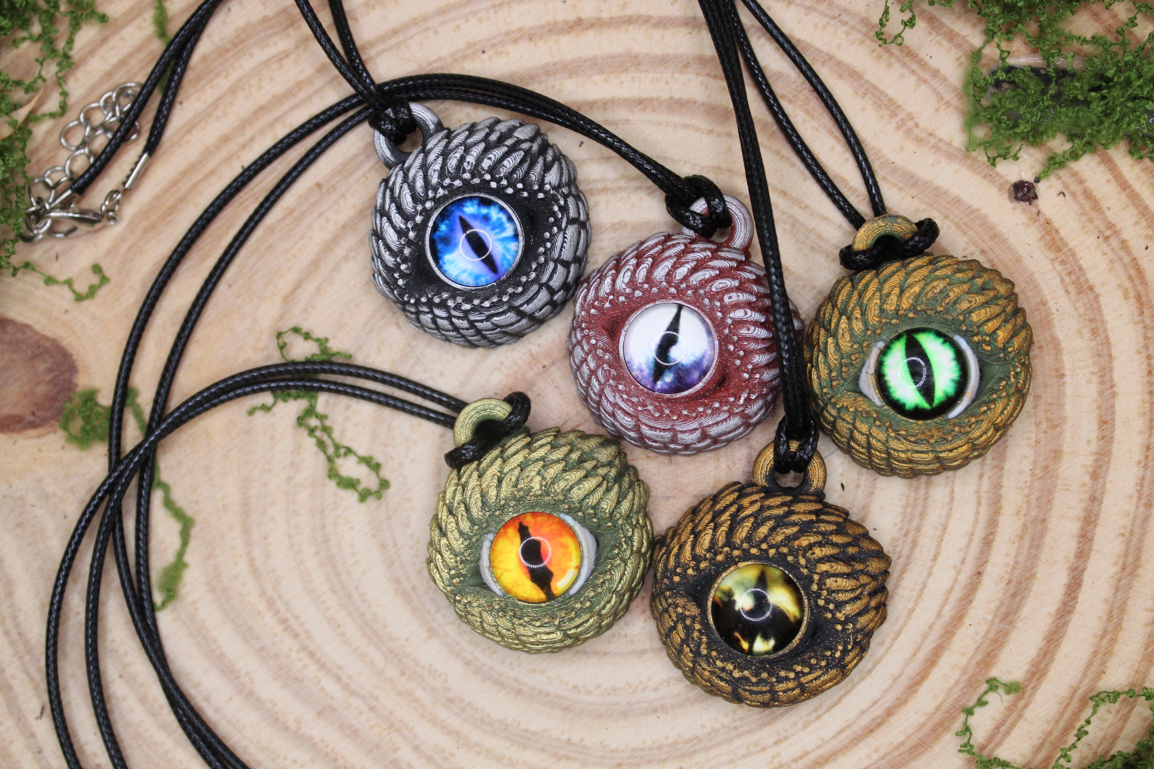 Colgante Ojo de Cuélebre — Amuleto Artesanal de Protección