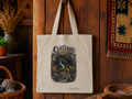 Tote bag símil lino con ilustración del Cuélebre, la culiebra de la ayalga — diseño transferido a mano, Distrito Makers